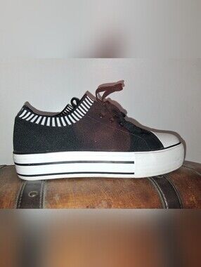 Olivia Miller Black Low-Top Platform Canvas Sneakers Ladies SIZE 10